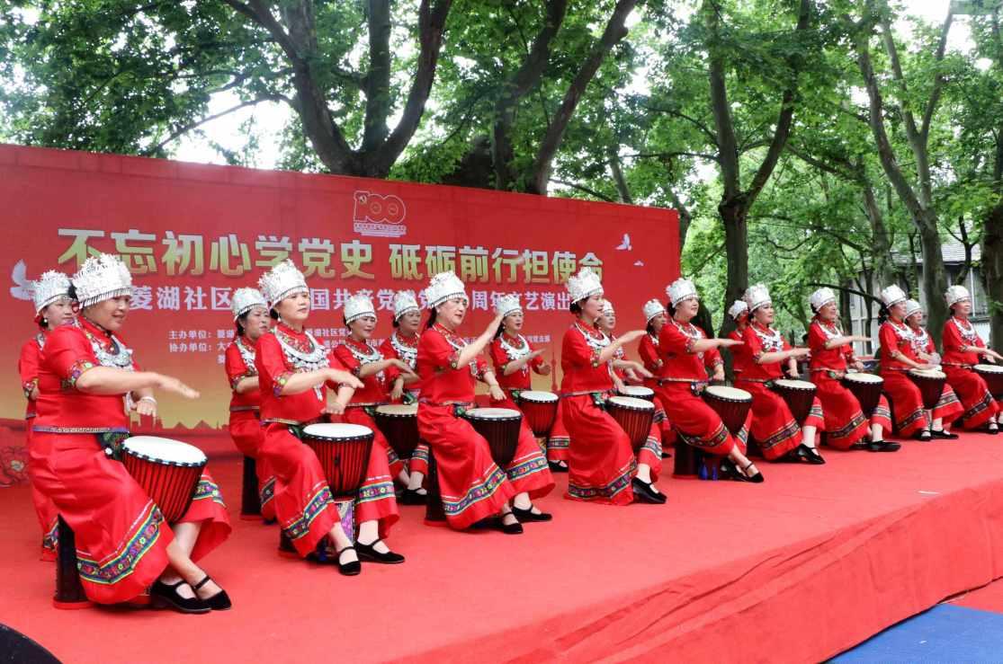 坚决扛起“走在前、做示范”责任使命 代表委员热议信长星书记讲话和政府工作报告